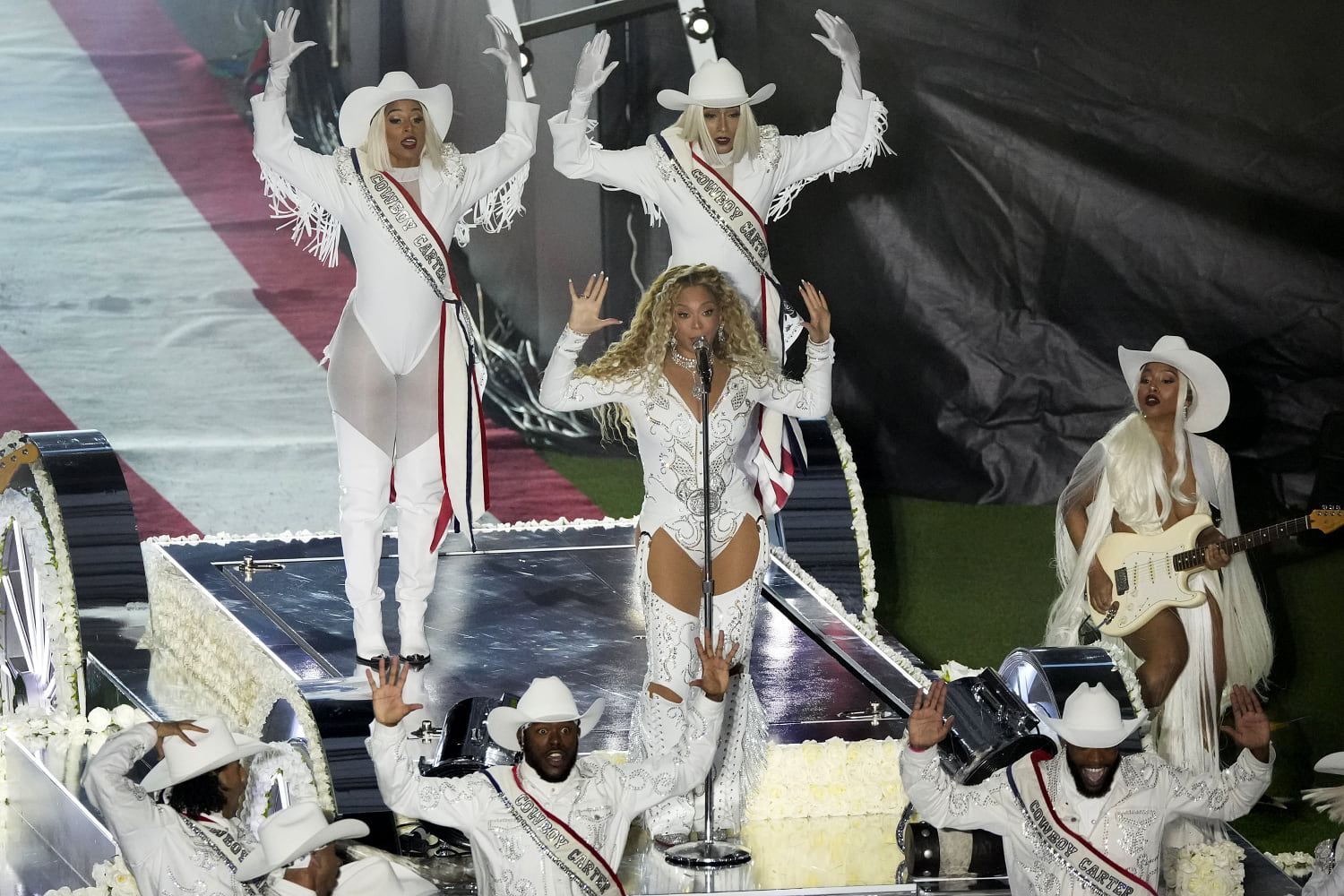 Beyoncé performs 'Cowboy Carter' hits during Christmas NFL halftime show on Netflix