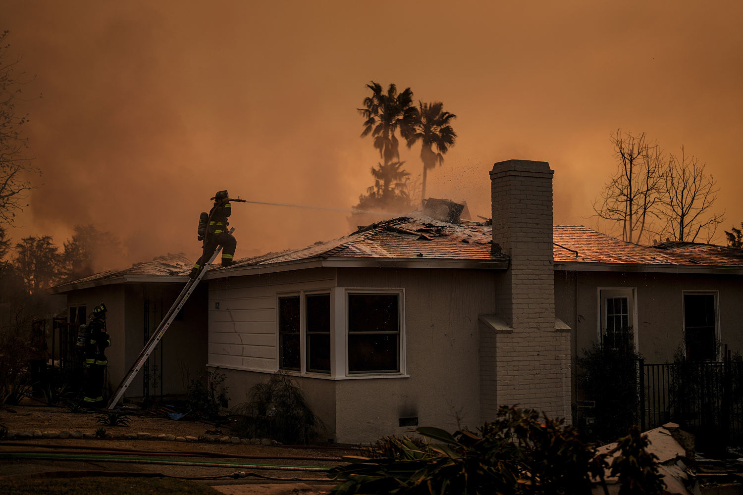 Drinking water could be contaminated in L.A. County areas affected by wildfires, experts say