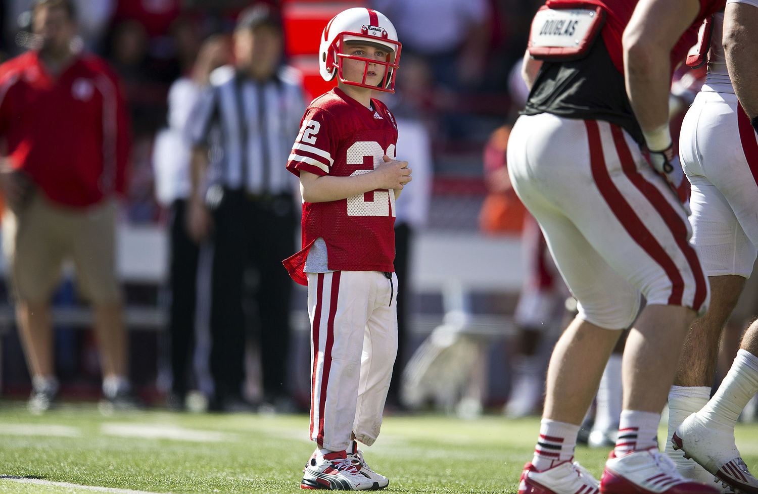 Young cancer patient who inspired millions with viral Nebraska football touchdown dies at 19