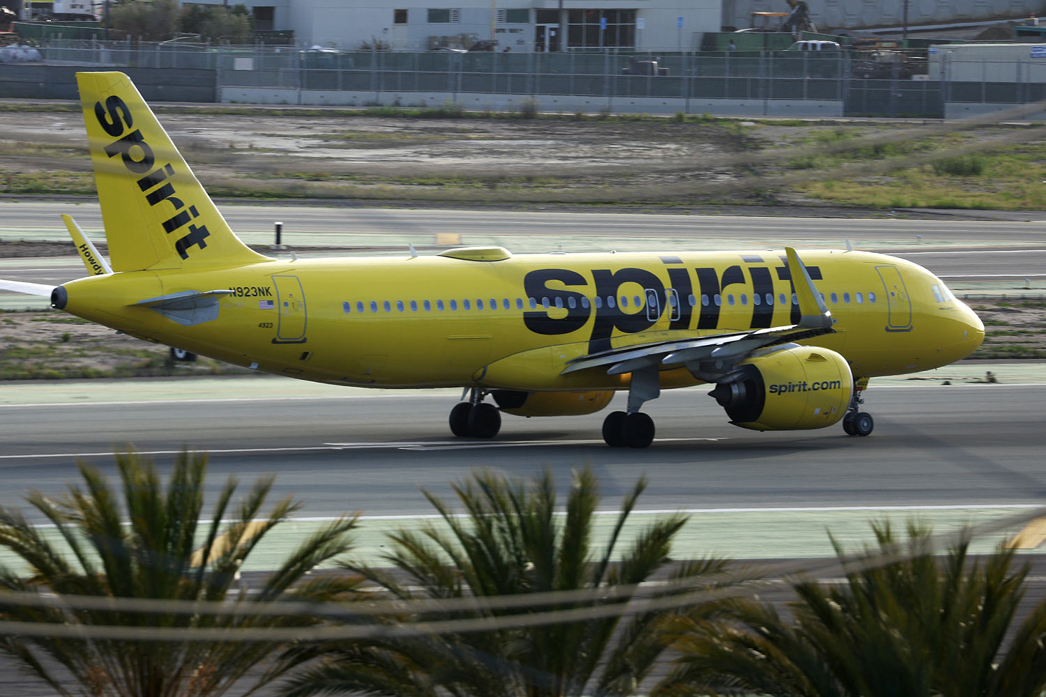 No shoes, no service when passengers step on board a Spirit Airlines flight