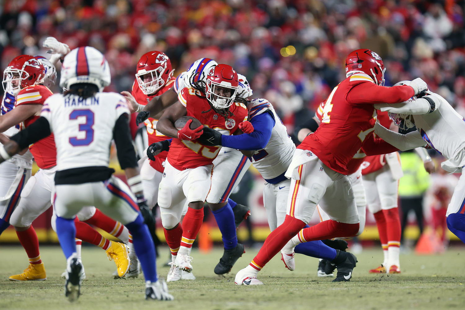 Chiefs lead Bills 29-22 in fourth quarter of AFC championship