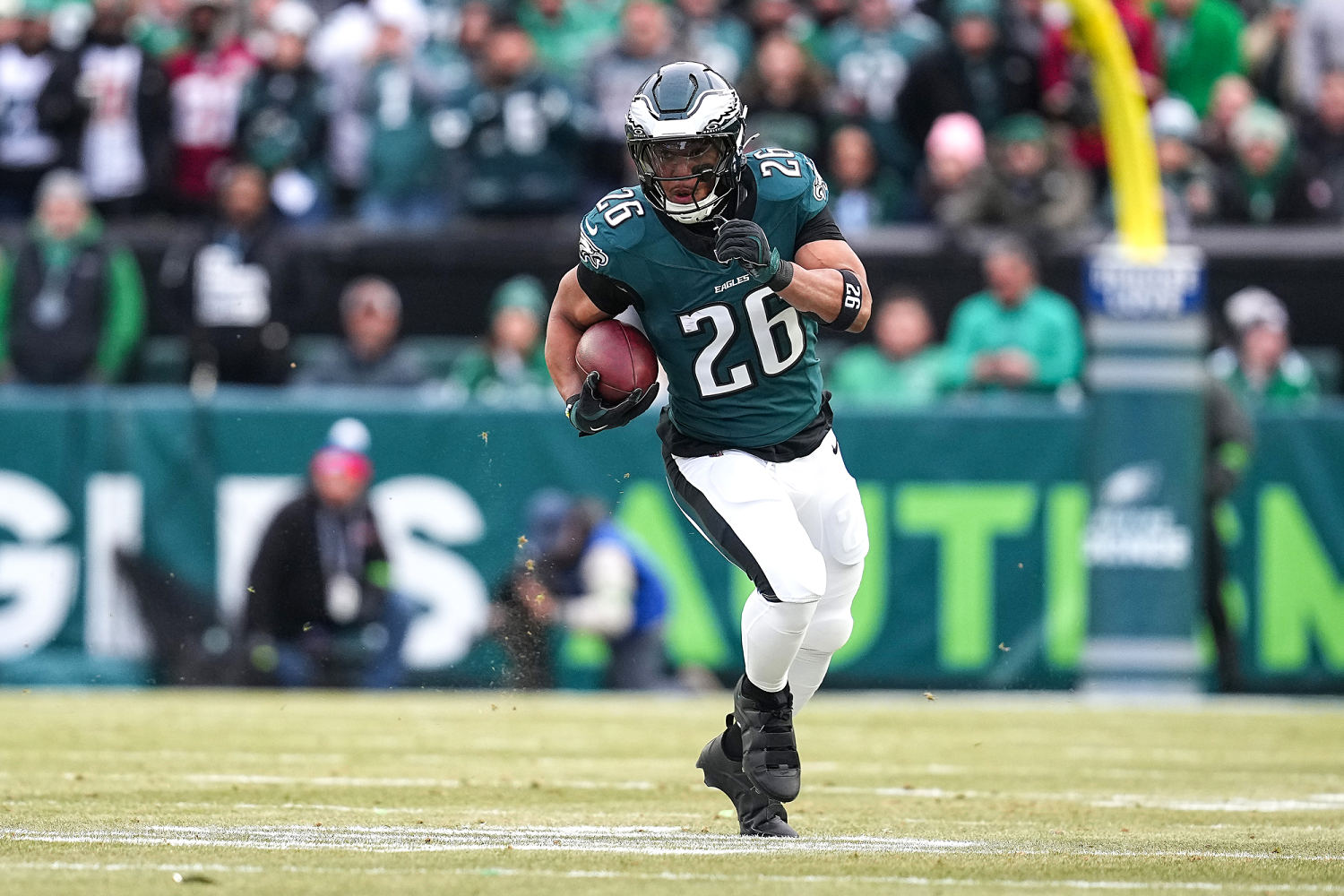 Eagles lead Commanders 27-12 in the NFC Championship