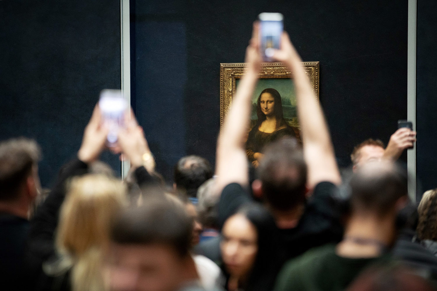 Italy calls for return of Mona Lisa after Louvre's dire conditions raise alarm