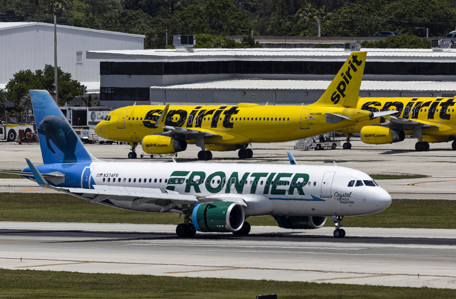 Frontier Airlines proposes merging with fellow budget carrier Spirit — again