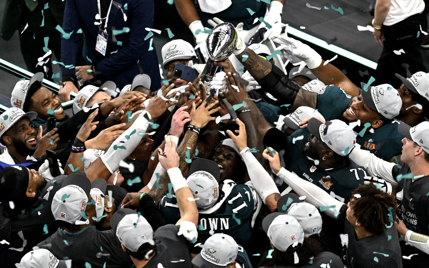 Eagles demolish the Chiefs 40-22 to win the franchise's second Super Bowl