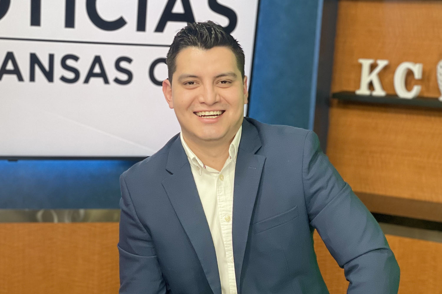 Death of Telemundo Super Bowl reporter like 'losing my little brother,' colleague says