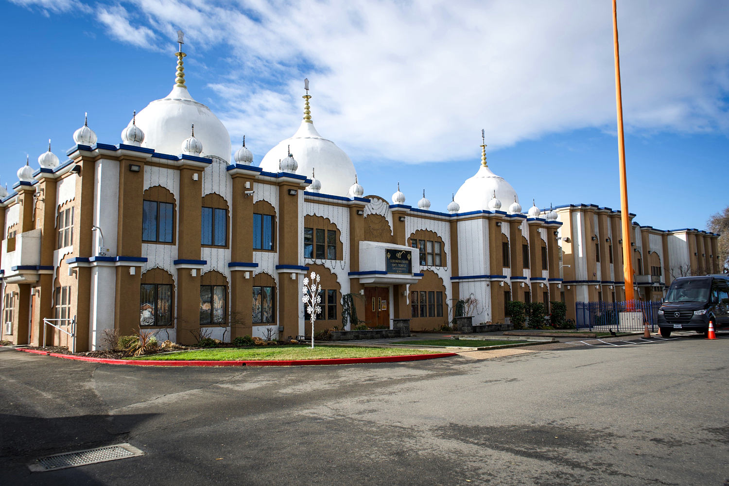 Sikh communities fear immigration raids at temples as Trump ends sanctuary for houses of worship