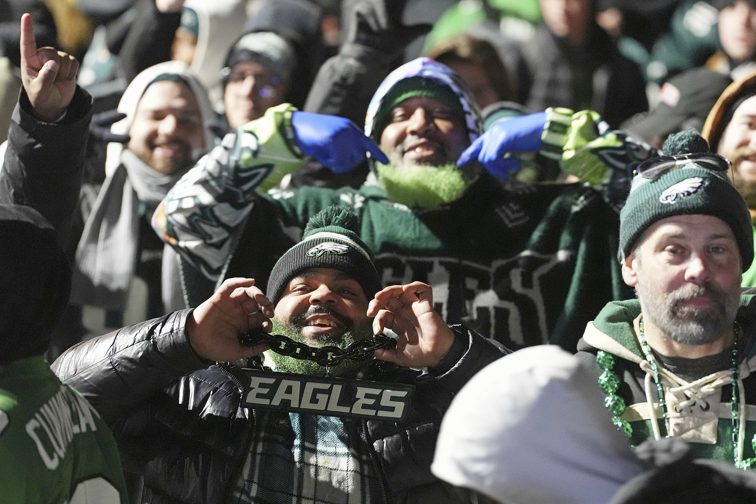 Watch live: Philadelphia parties with the Eagles as Super Bowl victory parade rolls through town