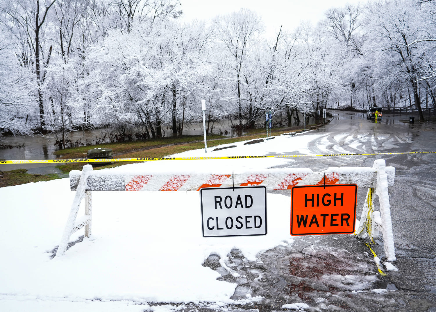 Kentucky faces devastating flooding with 8 dead and more than a thousand rescued