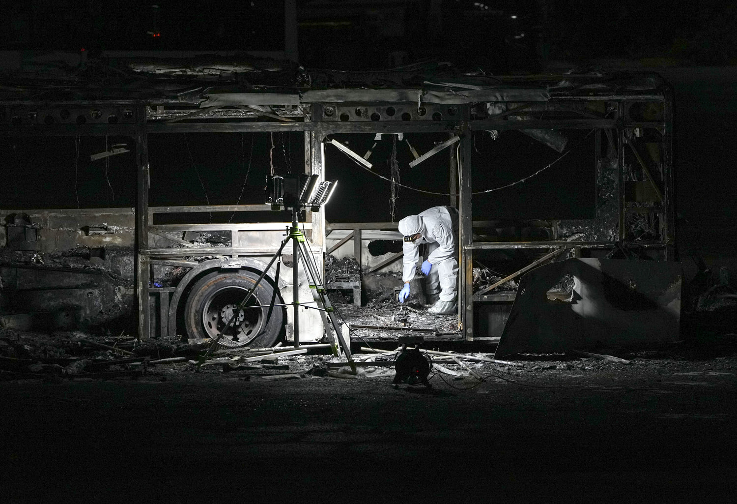 Series of explosions on buses in a parking lot rattles Israel