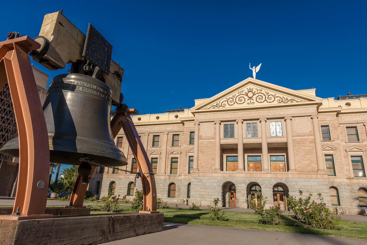 Arizona moves to ban AI use in reviewing medical claims