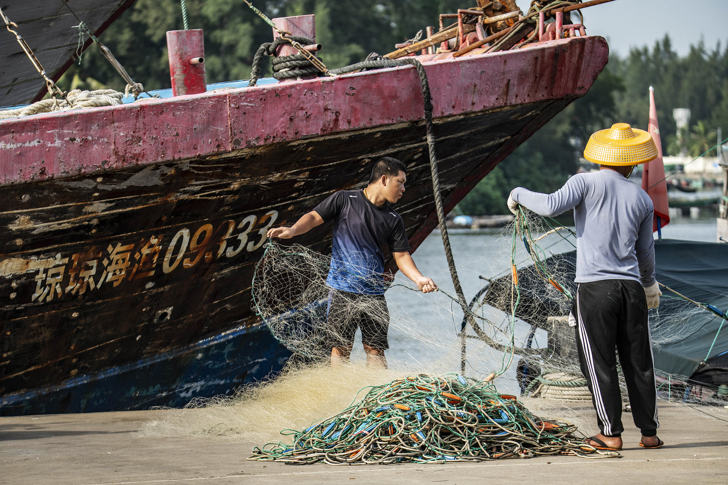 Chinese fishing vessels used North Korean crews in breach of U.N. bans, report says