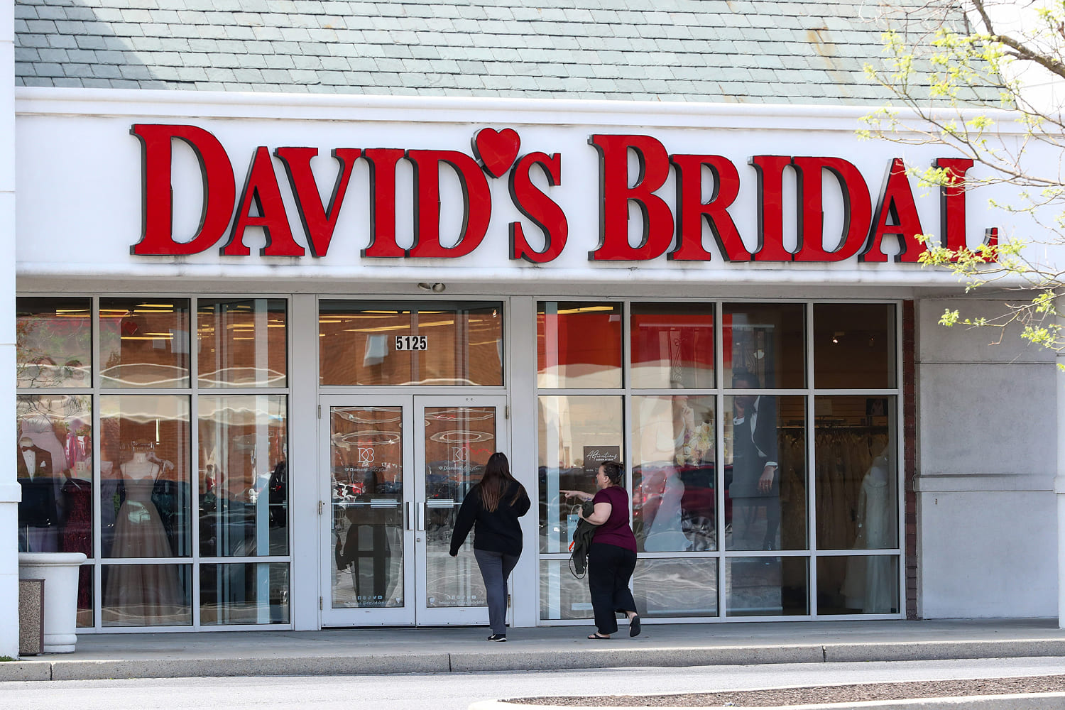 David's Bridal taps new CEO as it looks to become media company, build online marketplace