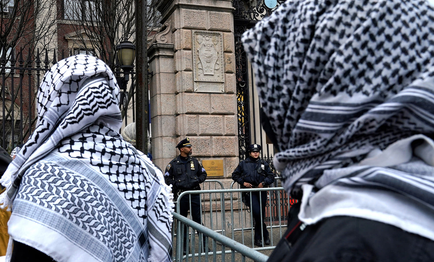 Police responding to bomb threat clear pro-Palestinian protesters occupying Barnard College library