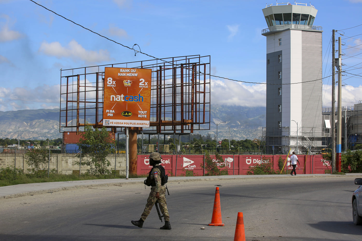 FAA extends bar on U.S. flights to Port-au-Prince through September 8