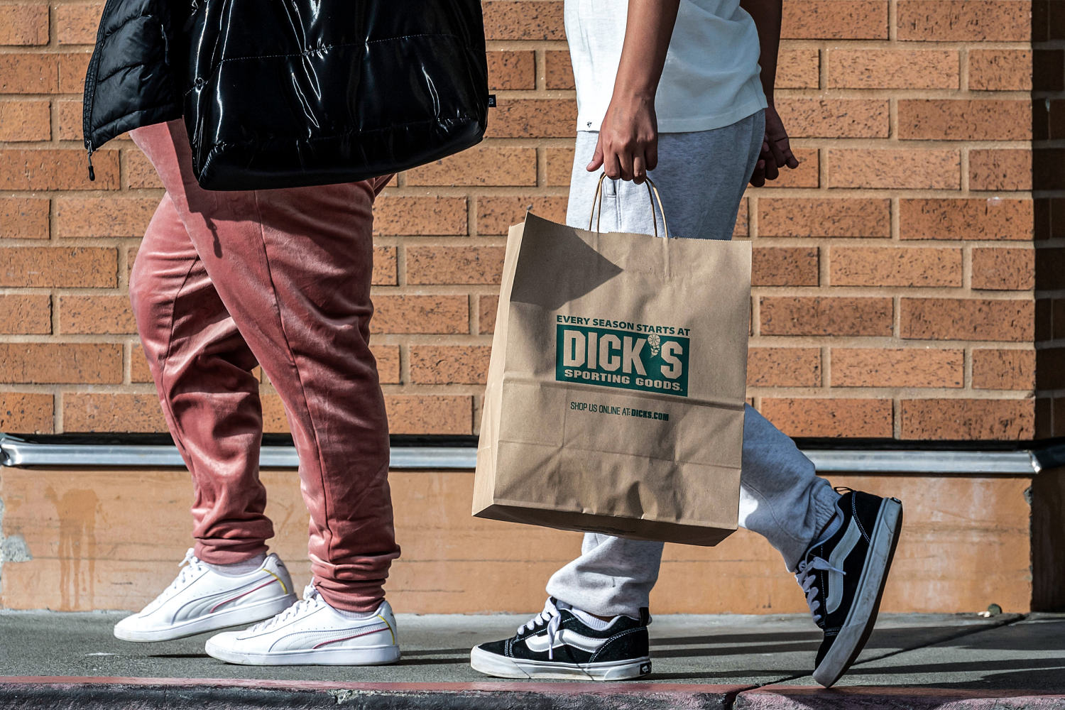 Dick's Sporting Goods is latest retailer to forecast rocky 2025 as recession fears swirl