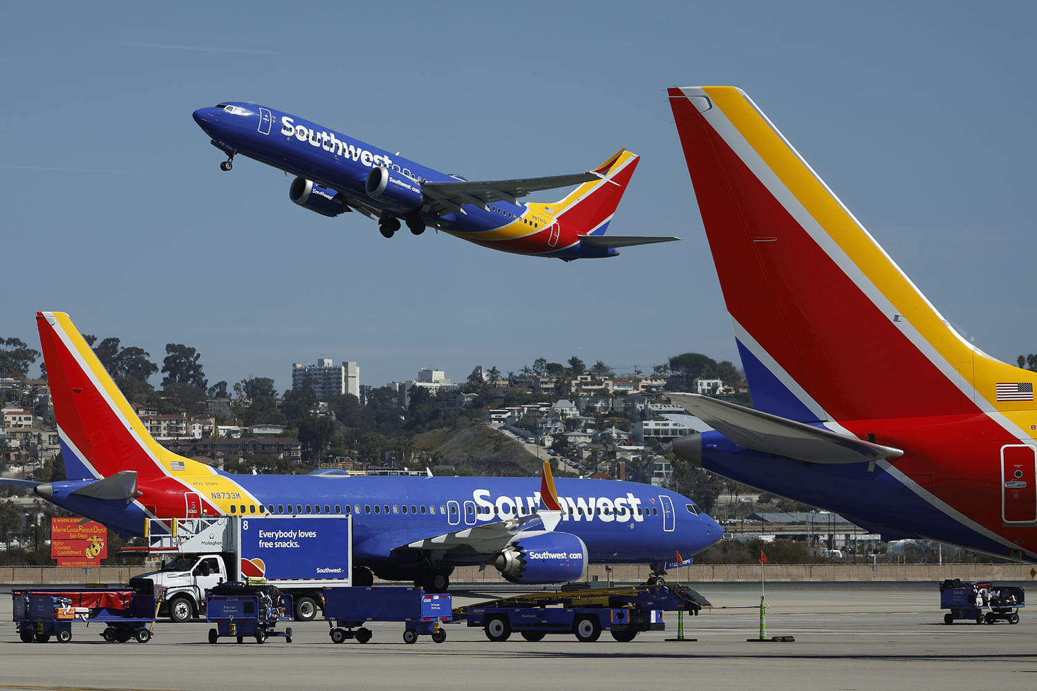 Southwest flight nearly departs from taxiway in Orlando after crew 'mistook the surface for the nearby runway'