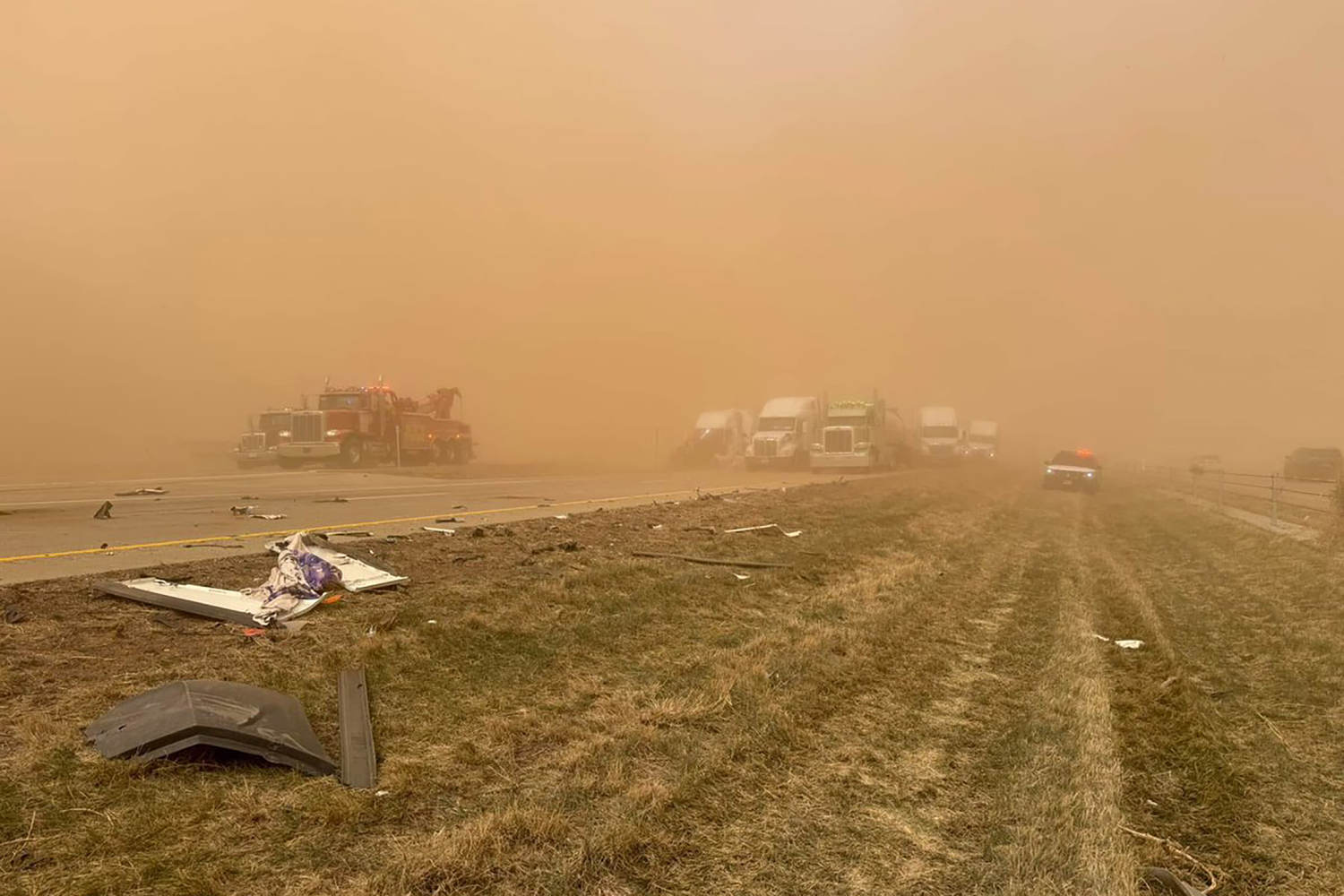 Severe weather whips up Texas fires, threatens tornadoes in nation's midsection