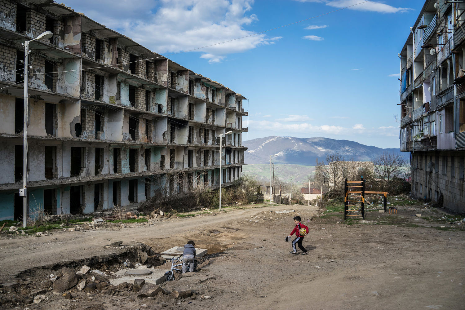 Armenia and Azerbaijan agree treaty terms to end almost 40 years of conflict