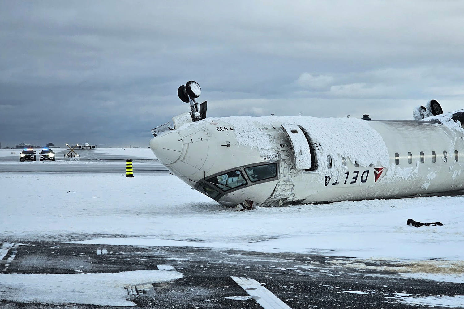 Preliminary investigation report into Delta flight that flipped in crash landing released