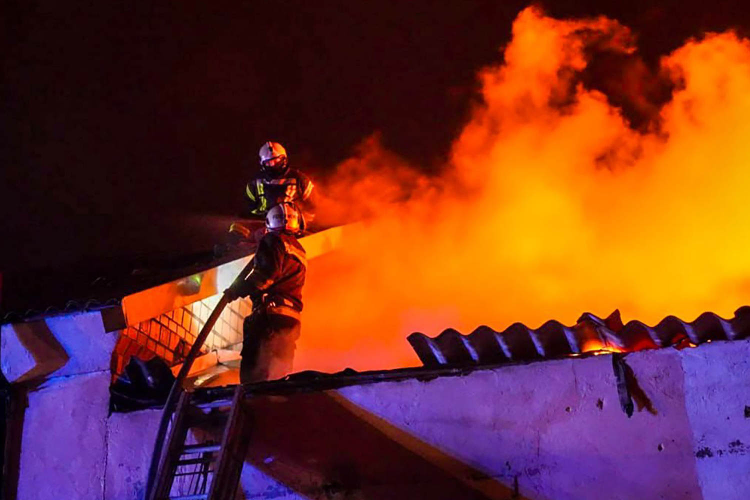 Hours after agreeing to partial ceasefire with Russia, Ukraine wakes to scenes of fiery devastation