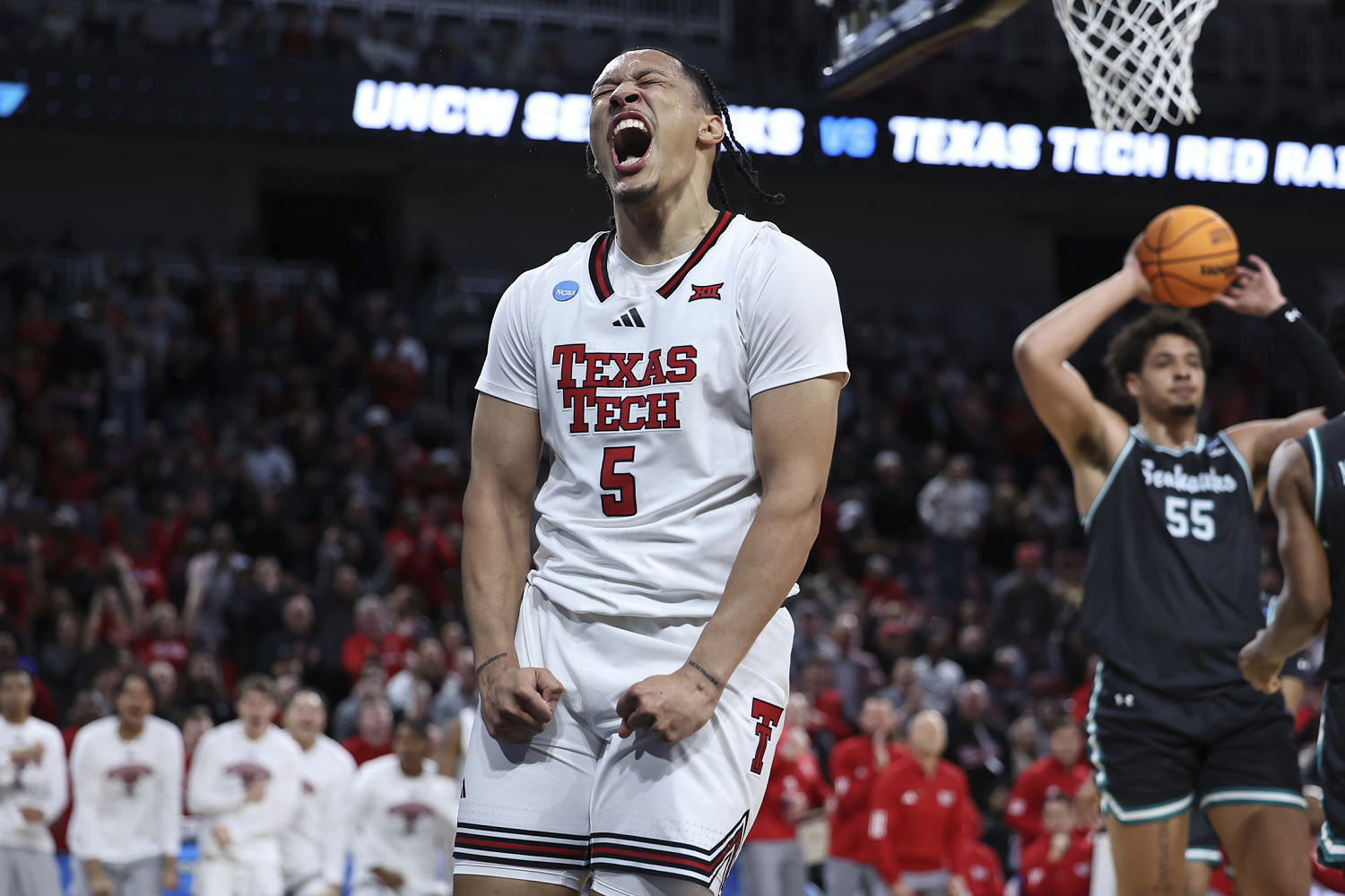 No. 3 Texas Tech takes NCAA Tournament-record 46 3-pointers, advances past No. 14 UNC Wilmington