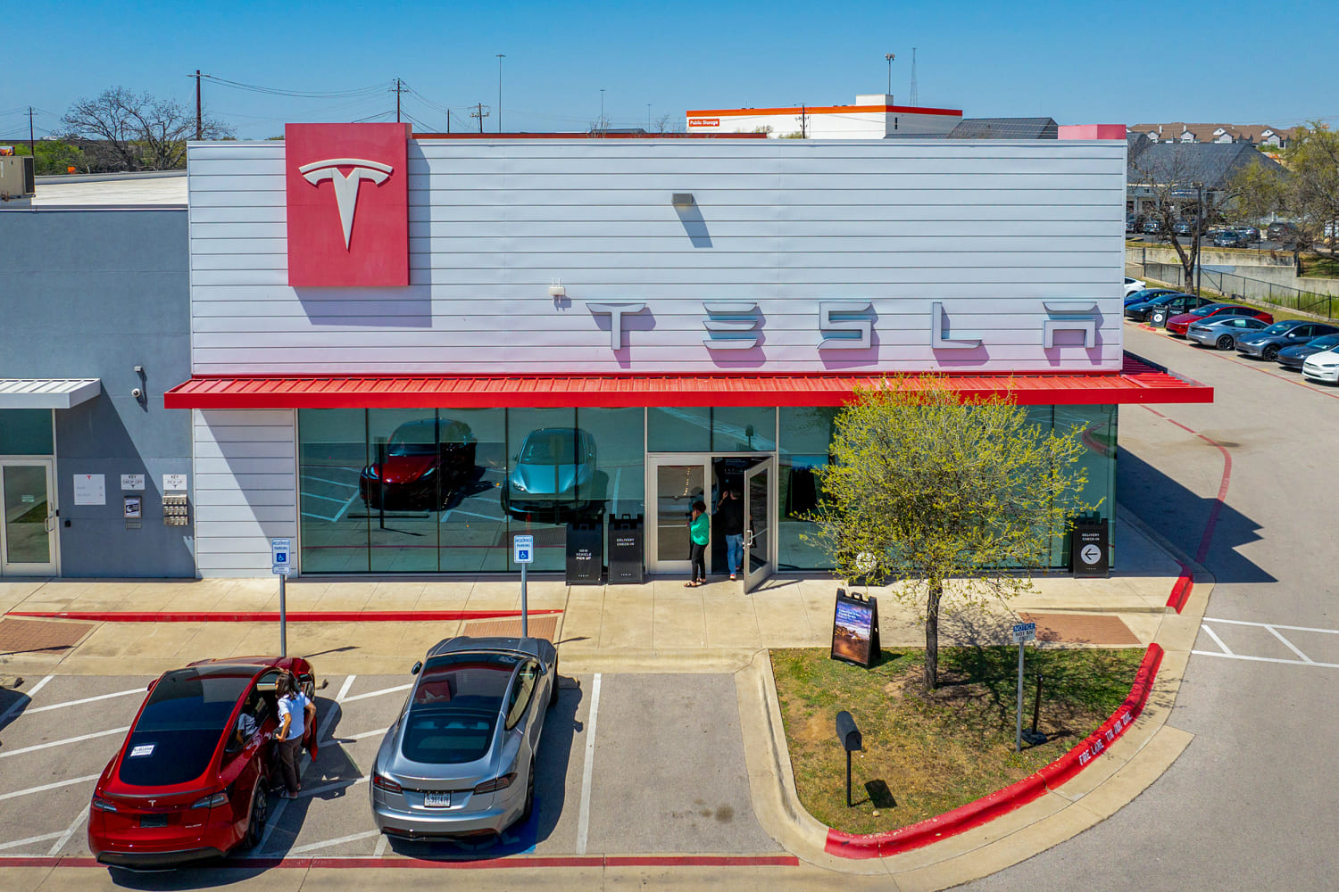 FBI launches task force to crack down on attacks against Tesla