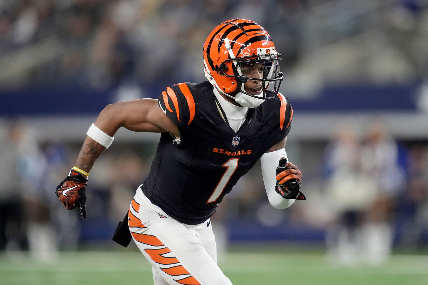 Chase, Higgins reach extensions with Bengals. Chase will be NFL’s highest-paid non-QB, AP source says