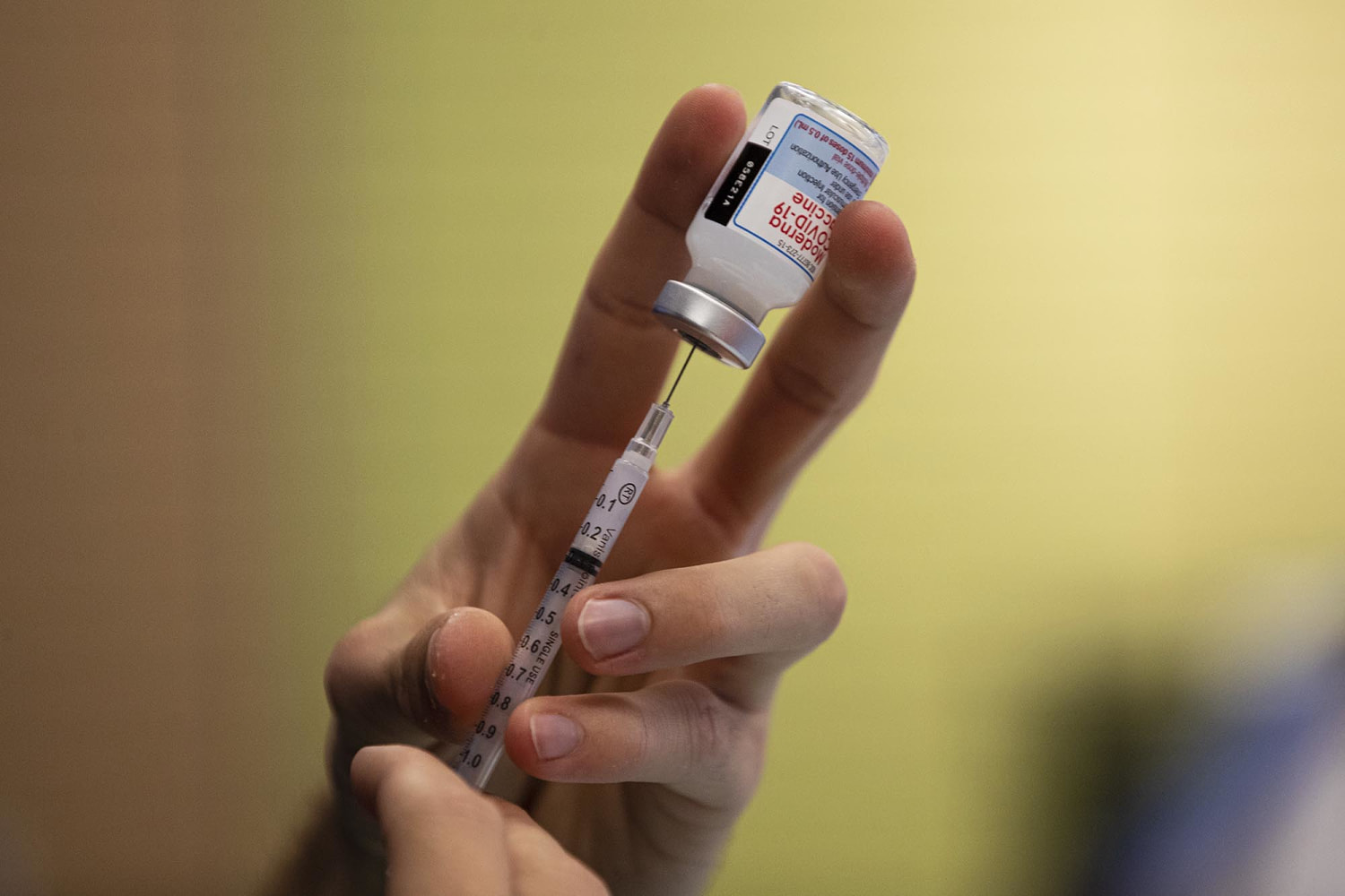 Moderna's combo Covid and flu mRNA shot outperforms current vaccines in large trial