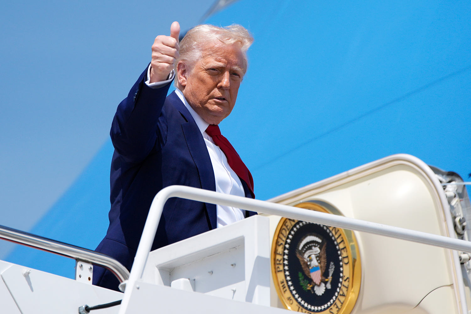 Trump says he’ll accept a $400 million gift from Qatar — which funded Hamas
