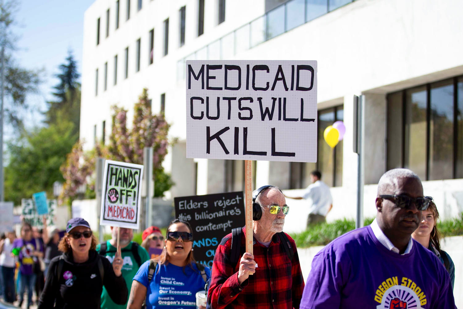 “เทศกาลเทปเทศกาลเทปดั้งเดิม” ของ Medicaid ใน GOP Bill Sparks กังวลเกี่ยวกับการสูญเสียความคุ้มครอง