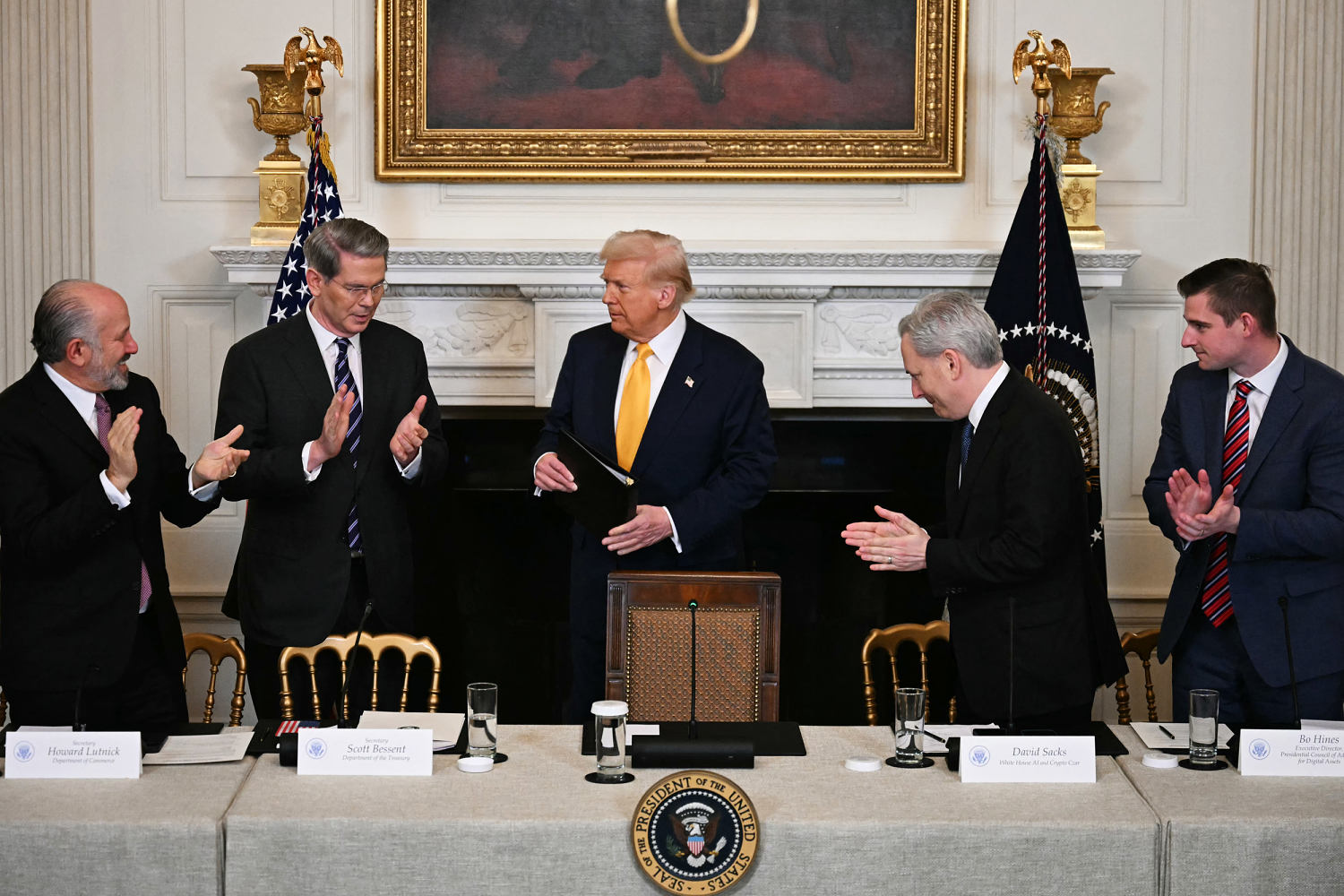 Republicans want to pass a giveaway to Trump’s new favorite industry. Democrats must say no.