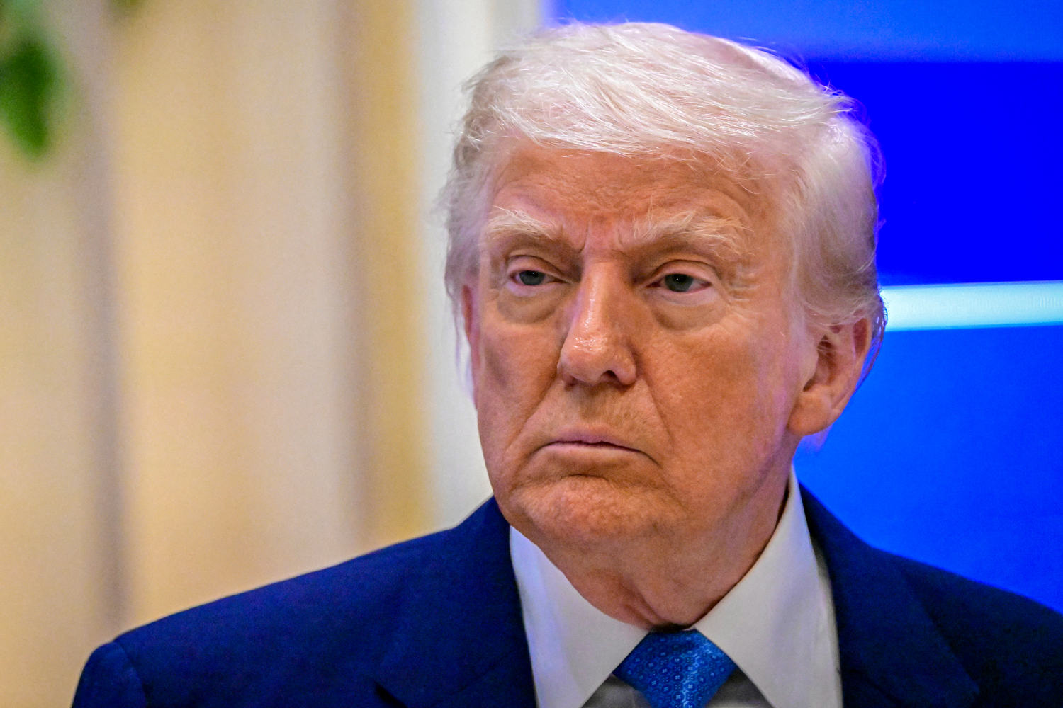Trump says he'll speak separately to Zelenskyy and Putin on Monday about a potential Russia-Ukraine ceasefire