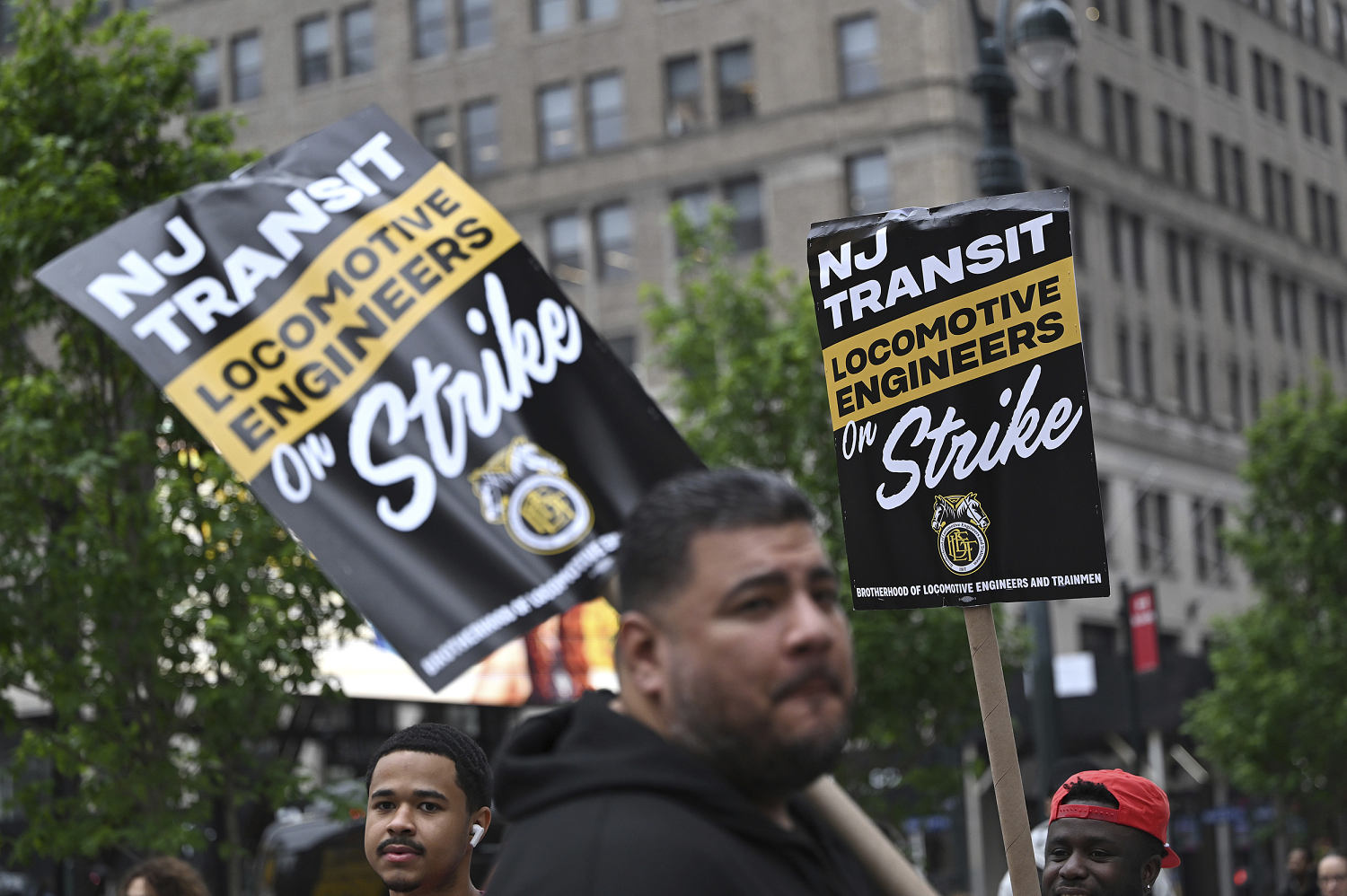 NJ Transit strike comes to an end with agreement between union and managers