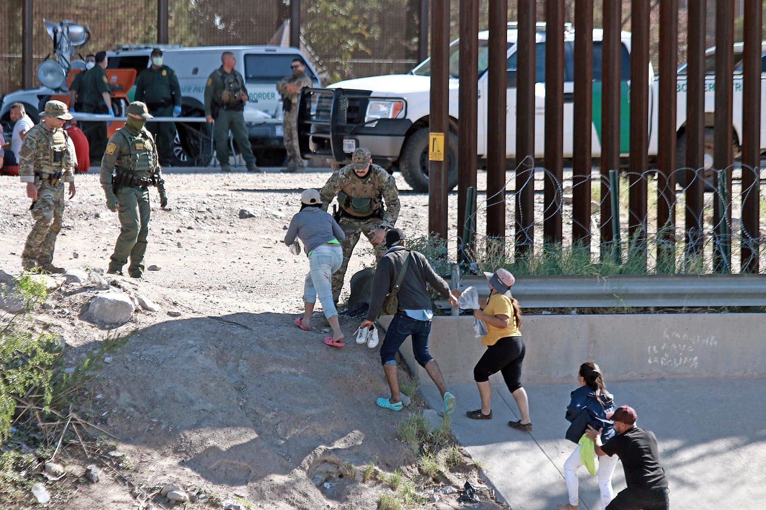 Supreme Court allows Trump to revoke protected status for thousands of Venezuelans