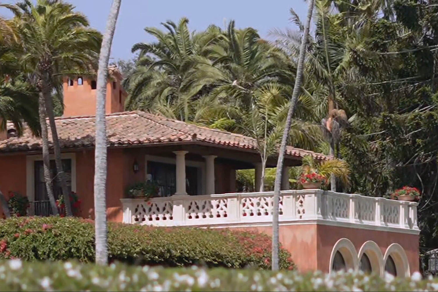 Family of suspect in Beanie Babies mansion attack said they tried to warn authorities days before