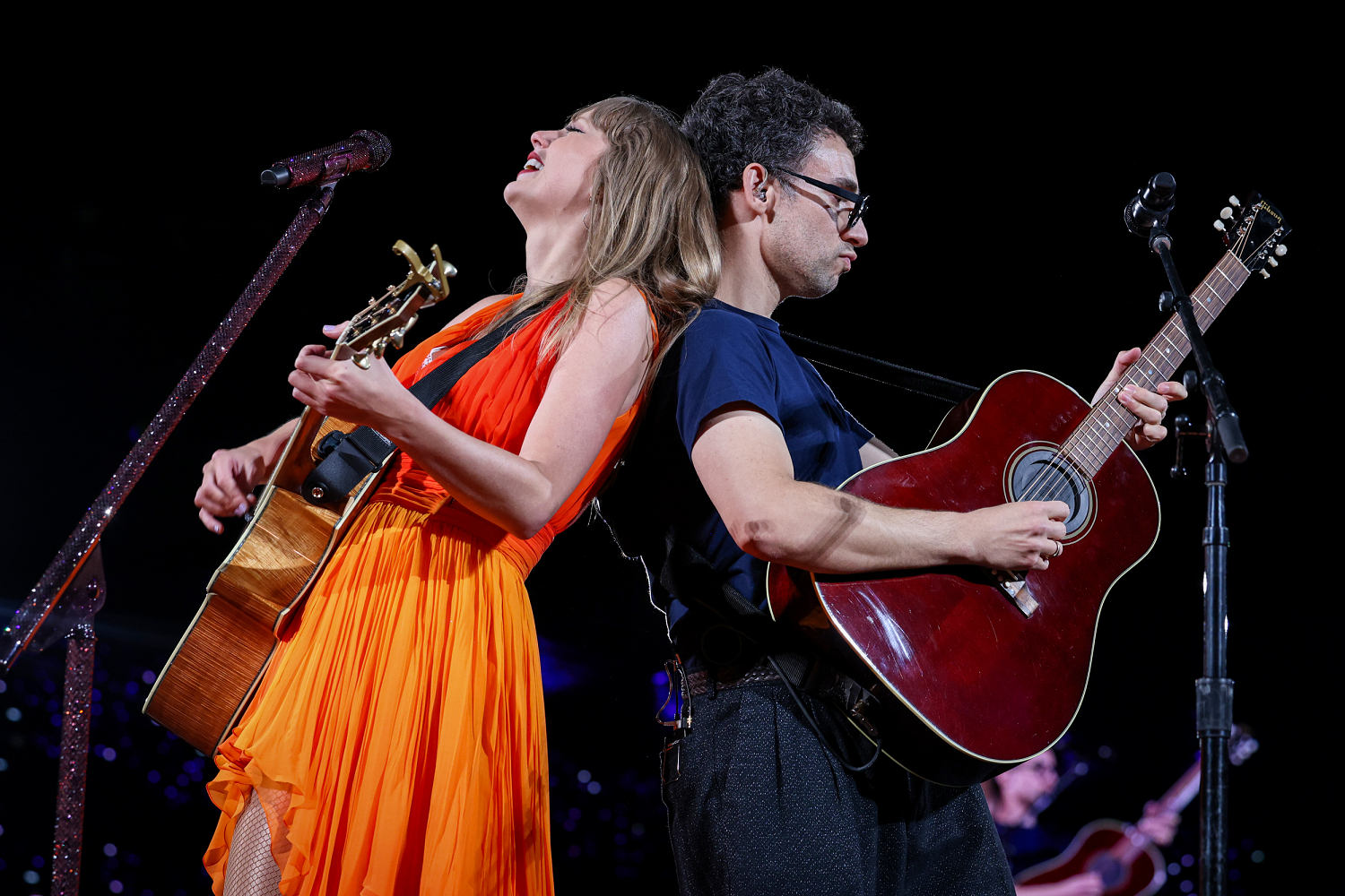 Taylor Swift and Jack Antonoff re-create iconic moment to celebrate her historic masters purchase