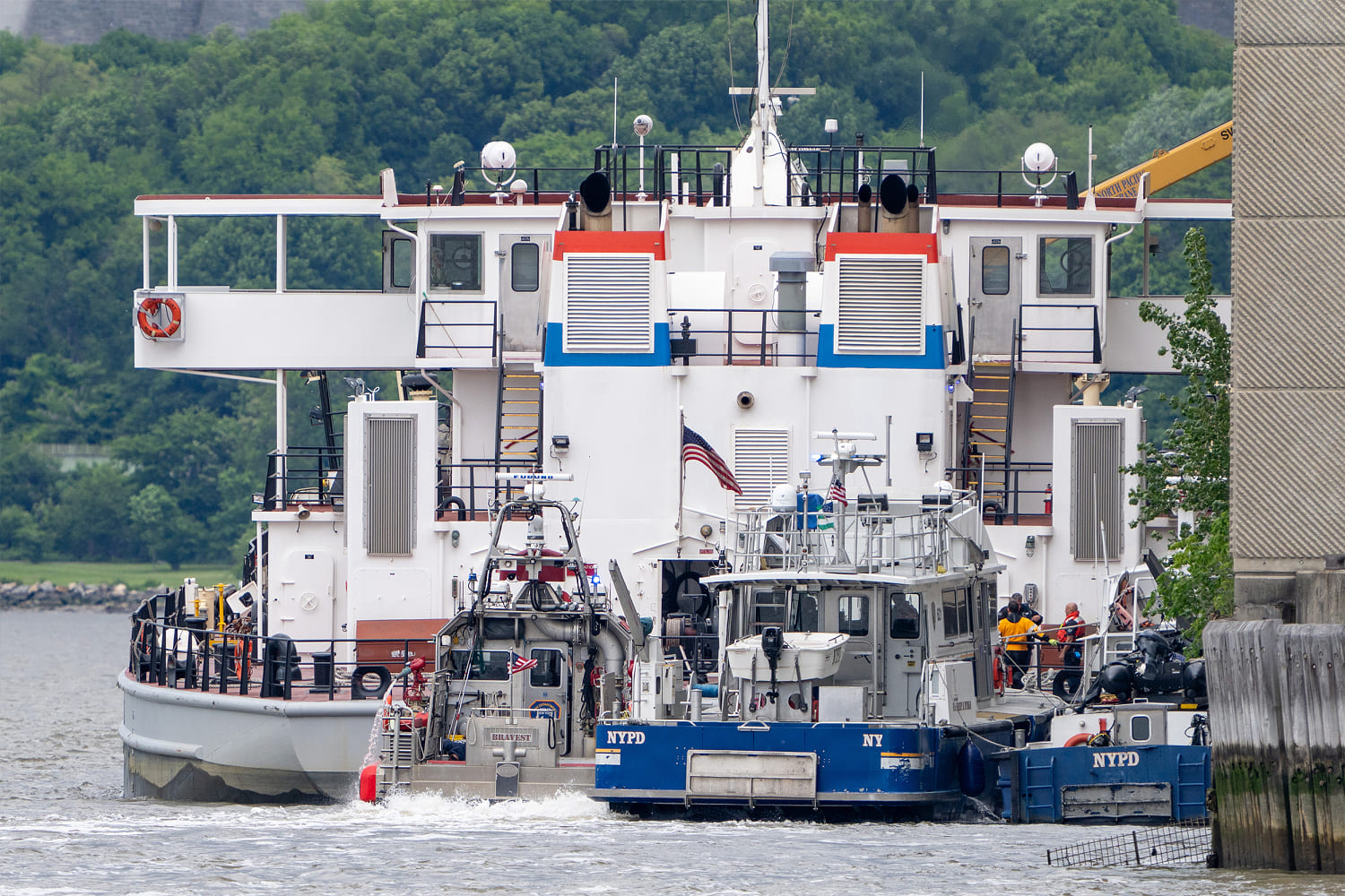 1 dead in New York sewage-boat explosion on Hudson River