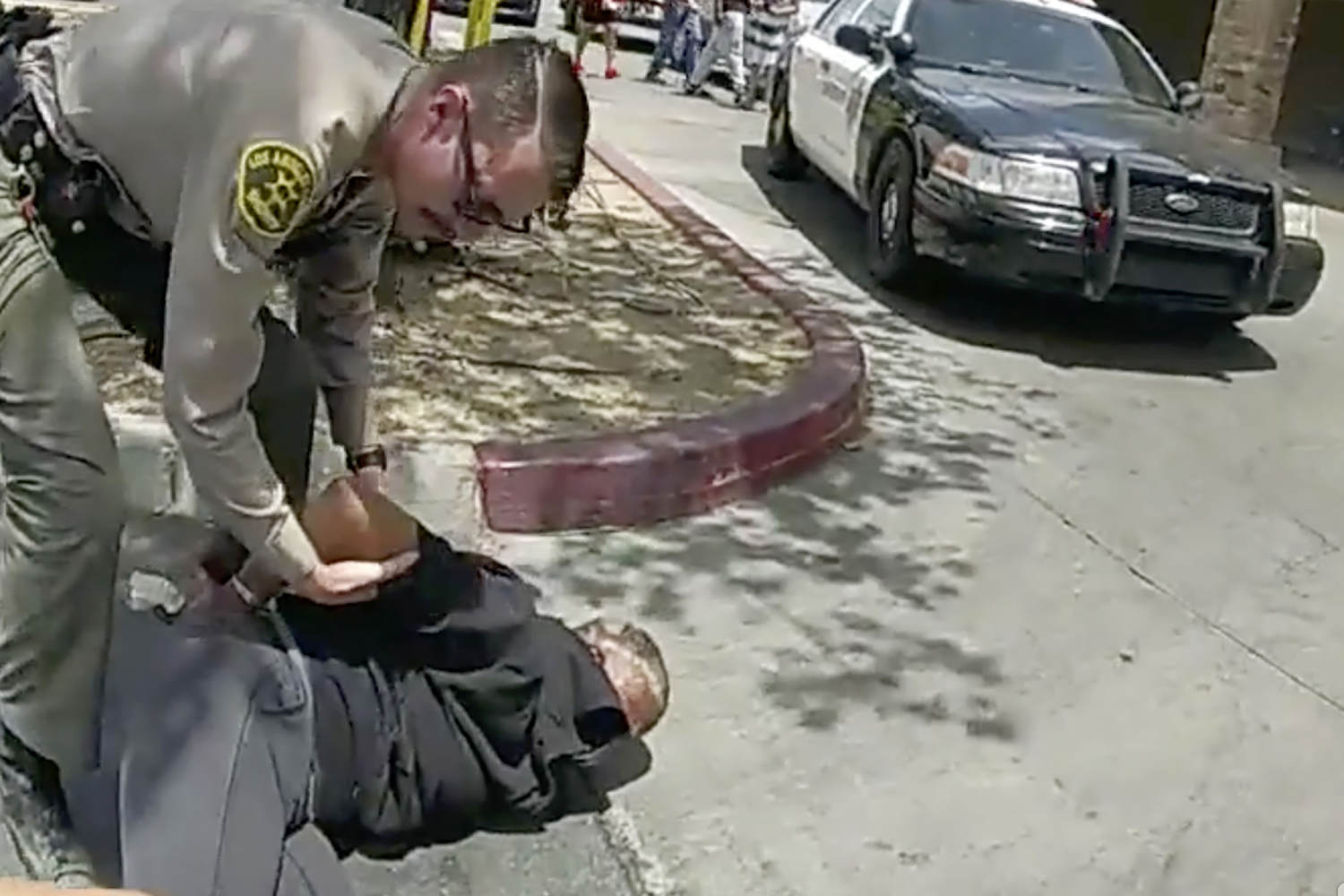 Officer who used excessive force allowed to plead guilty to misdemeanor after felony conviction