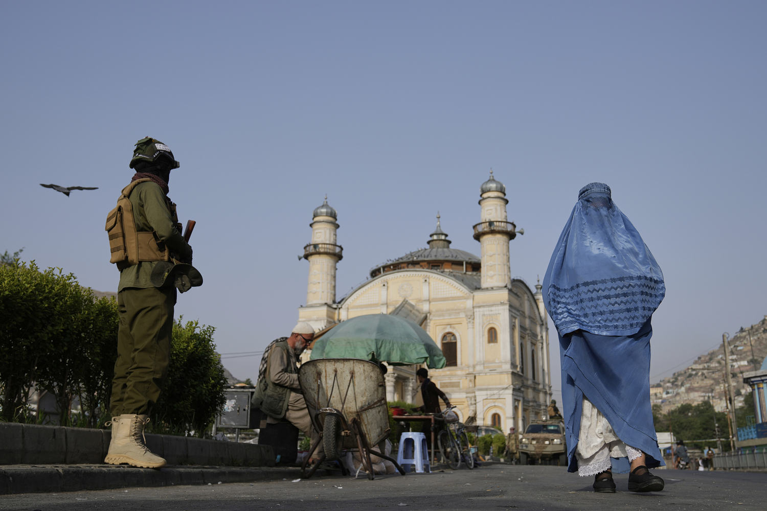 A top Taliban official offers amnesty to Afghans who fled the country and urges them to return