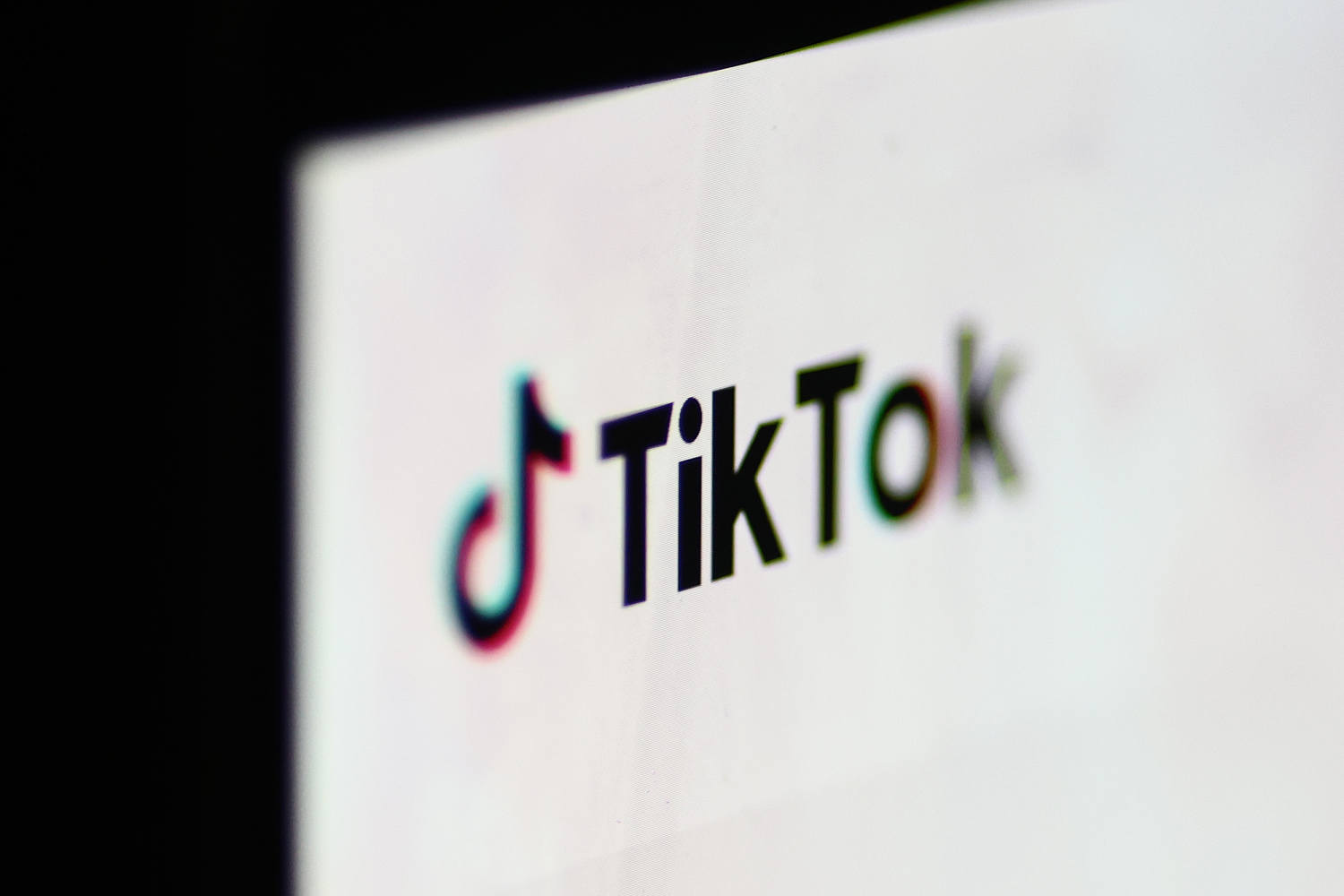 Trump’s latest TikTok ban extension has even some Republicans complaining