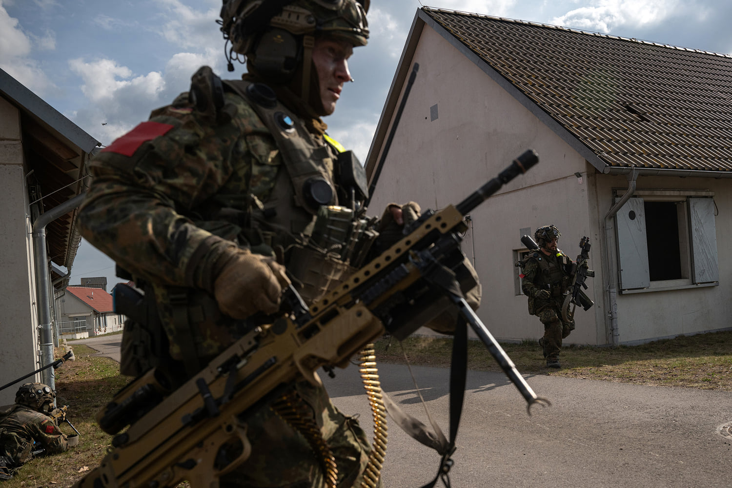 NATO chief calls for a fourfold increase in Europe's air defense spending