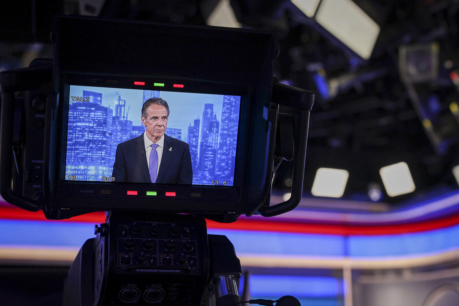 How opponents on the left are banding together to try to stop Andrew Cuomo in New York City