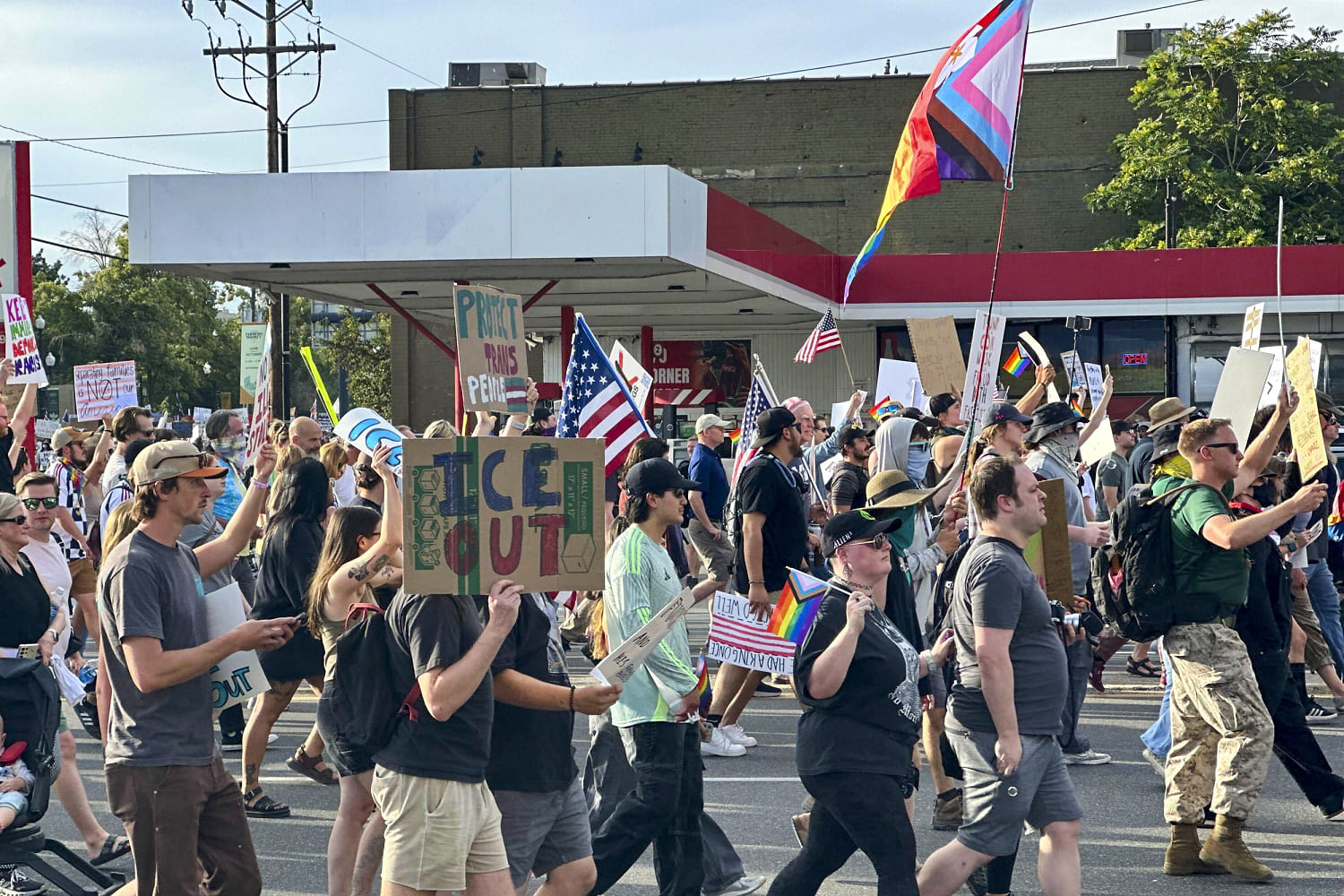 'Innocent bystander' shot dead by 'peacekeepers' during 'No Kings' protest in Salt Lake City