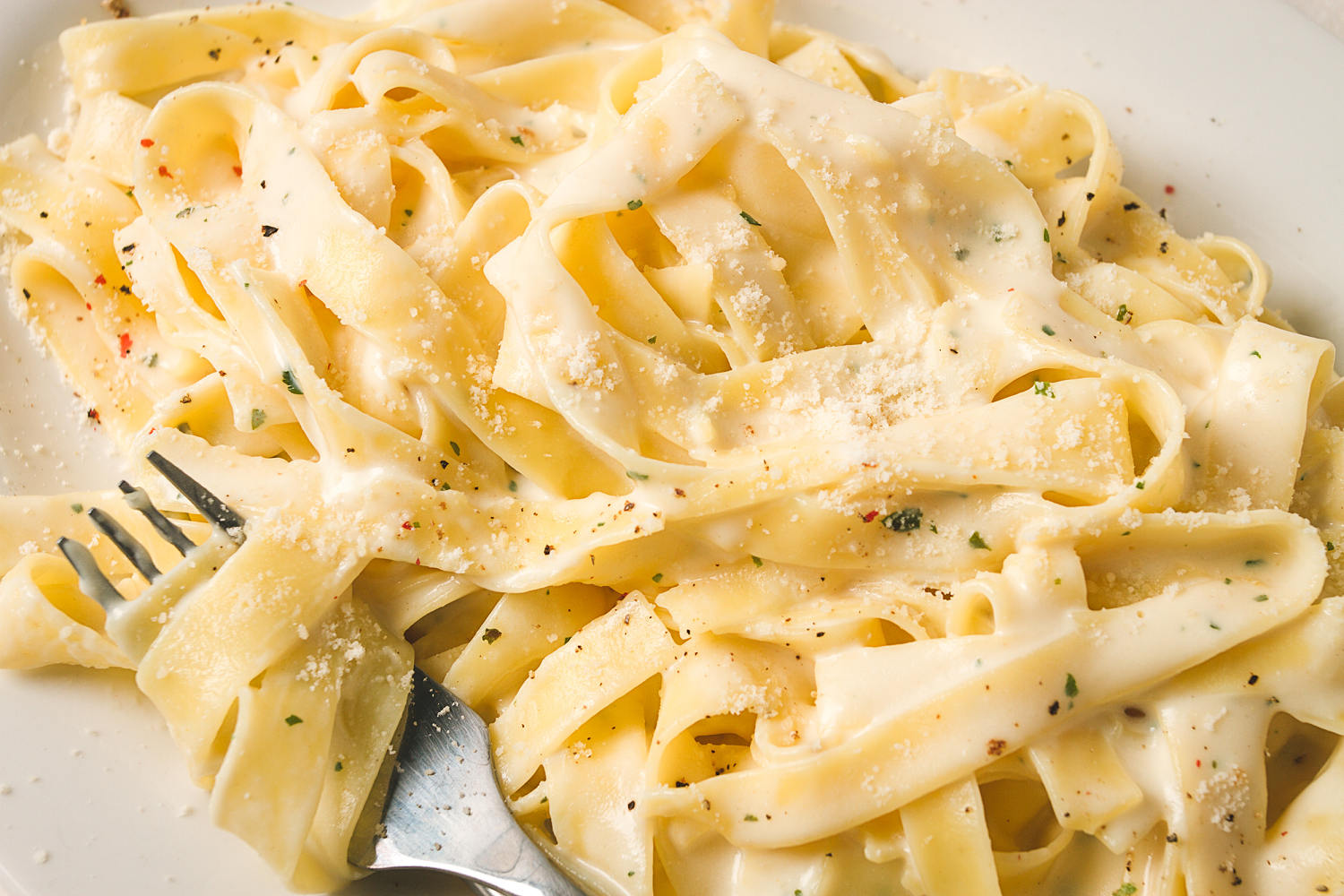 Chicken Alfredo meals at Walmart and Kroger recalled after 3 deaths, 16 hospitalizations