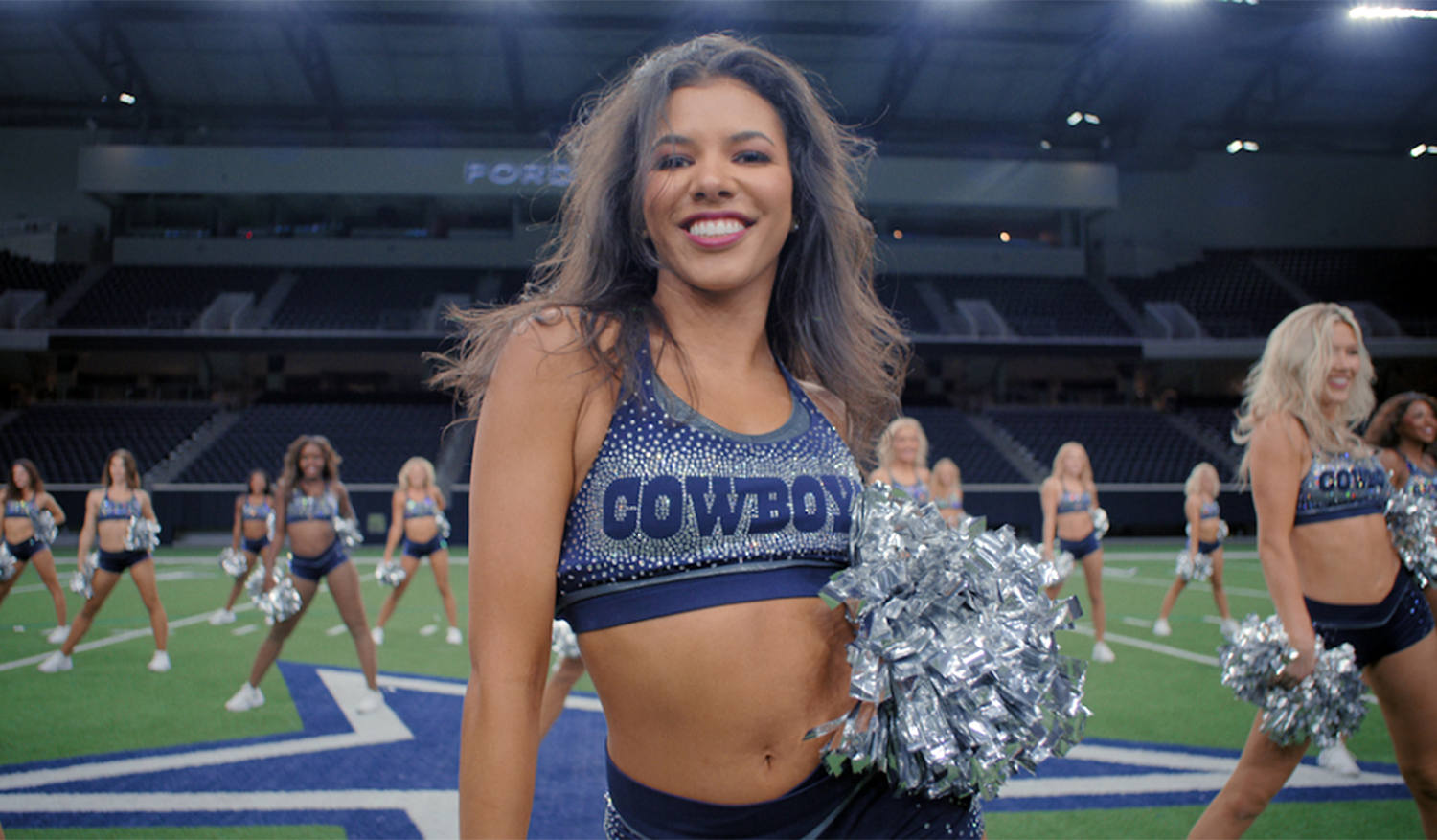 Why did Chandi Dayle leave the Dallas Cowboy Cheerleaders?