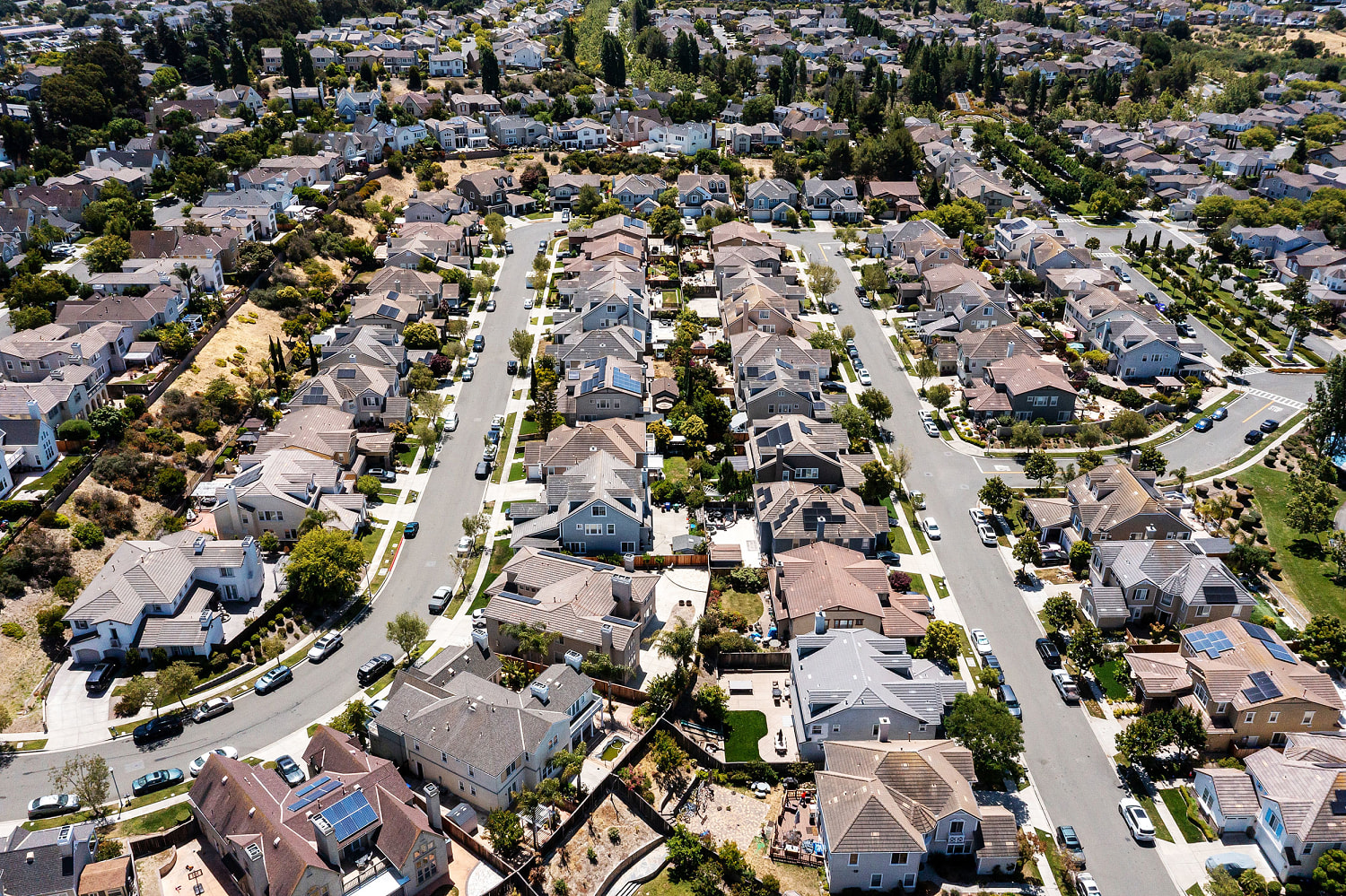 Mortgage refinance demand surges, as interest rates drop further