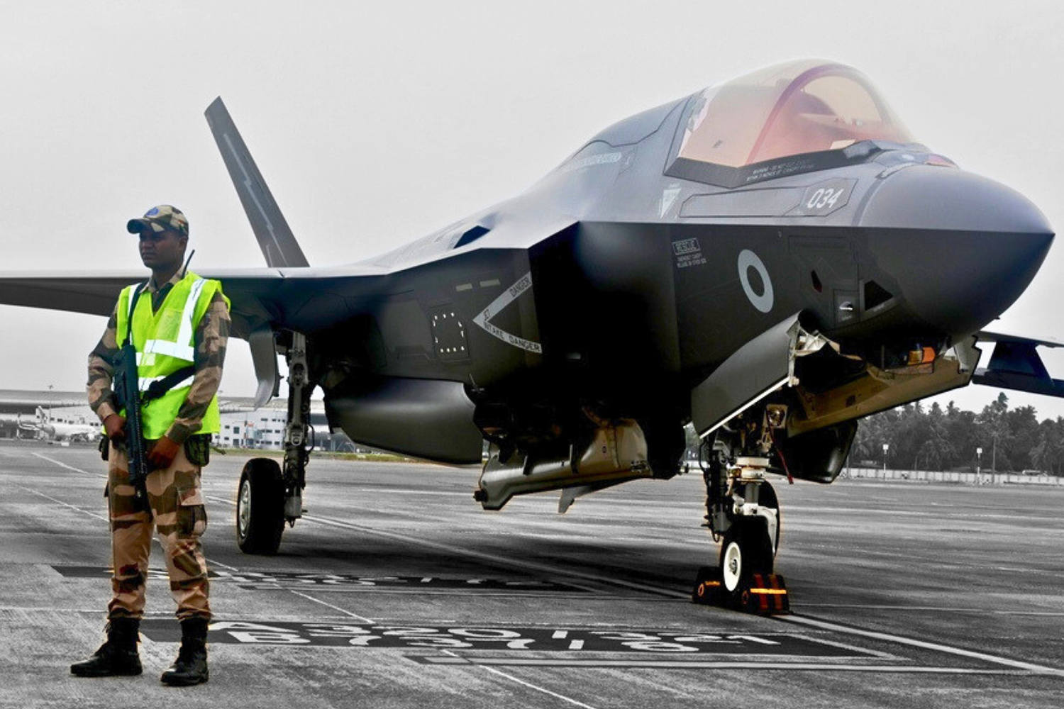 Stranded UK F-35 jet becomes unexpected star in Indian tourism campaign