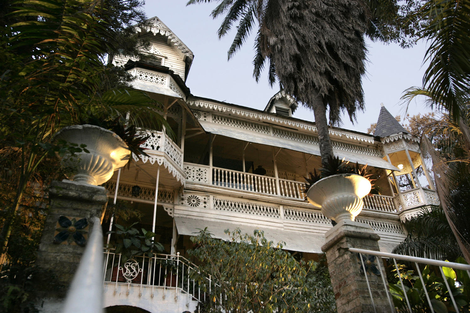 Gangs in Haiti burn beloved Gothic gingerbread hotel that rose to international fame