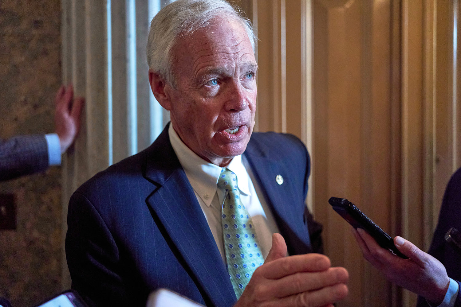 At Senate hearing, anti-vaxxers seek to capitalize on friends in high places